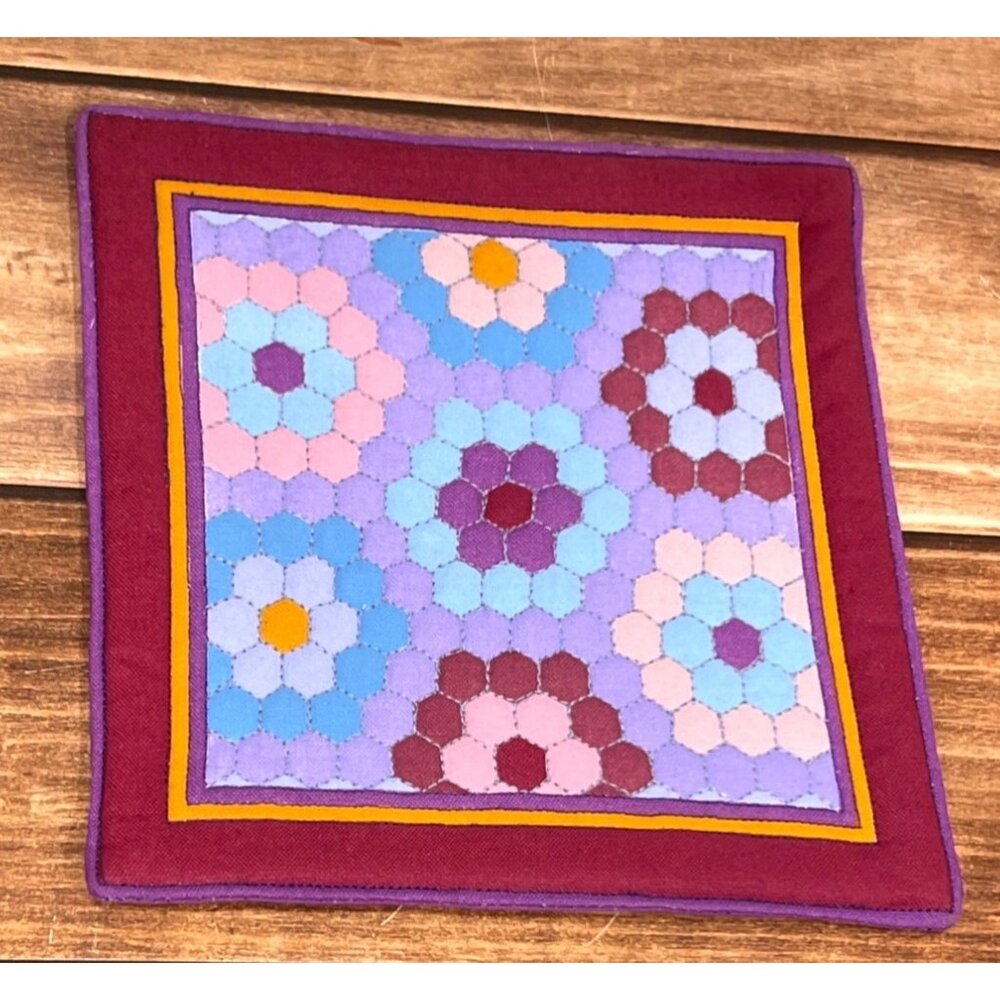 1.3 VTG Amish Heritage Collection Willitts Frameable Quilt by Ann Dezendorf 6X6